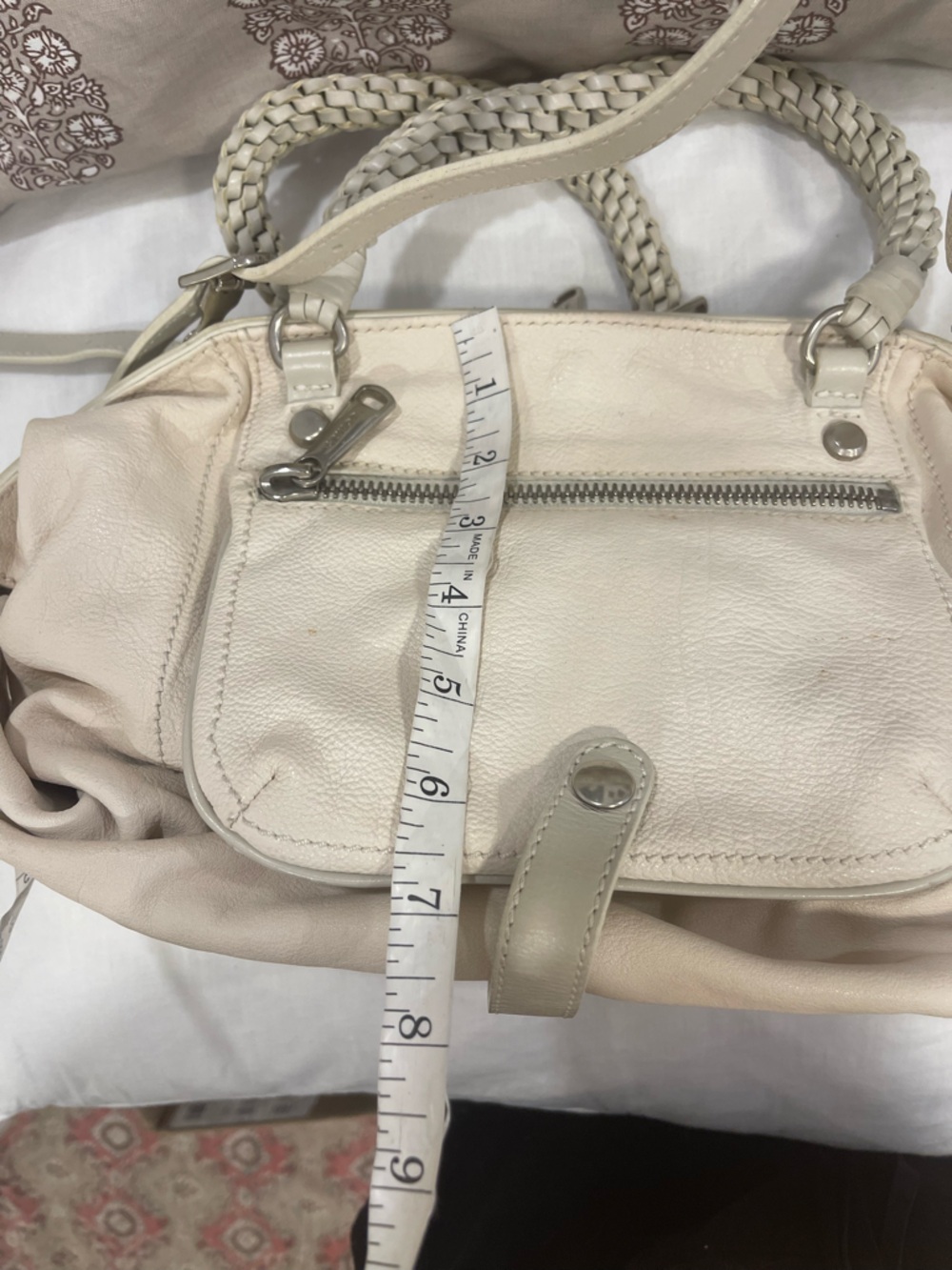 Gryson Cream Women's Shoulder Bag - Classic leather bag - Picture 7 of 16